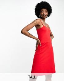 Only Exclusive Tall – Czerwona sukienka mini na ramiączkach za 22 zł w ASOS
