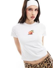 JJXX – Biały krótki T-shirt z grafiką i napisem Stay Peachy na piersi za 99 zł w ASOS