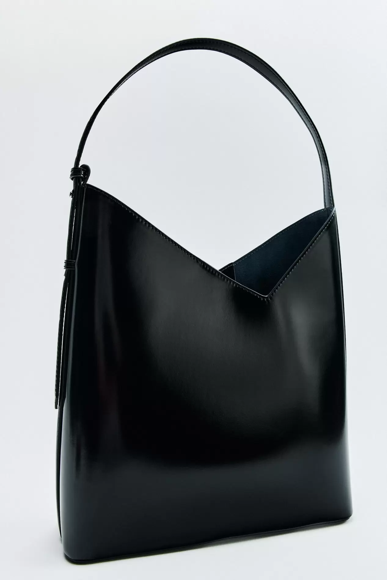 SHOULDER BUCKET BAG za 149 zł w ZARA