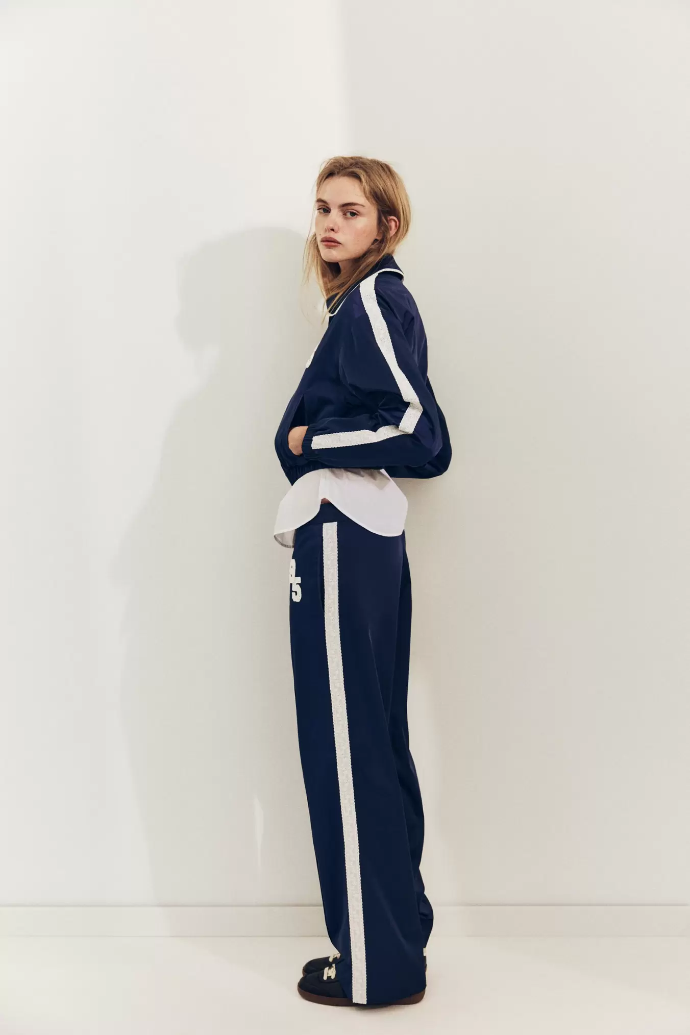 SATIN JACKET WITH SIDE STRIPE za 199 zł w ZARA