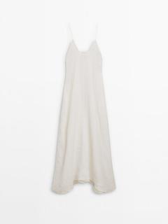 Długa sukienka na ramiączkach z ozdobnym dekoltem − Limited Edition za 849 zł w Massimo Dutti
